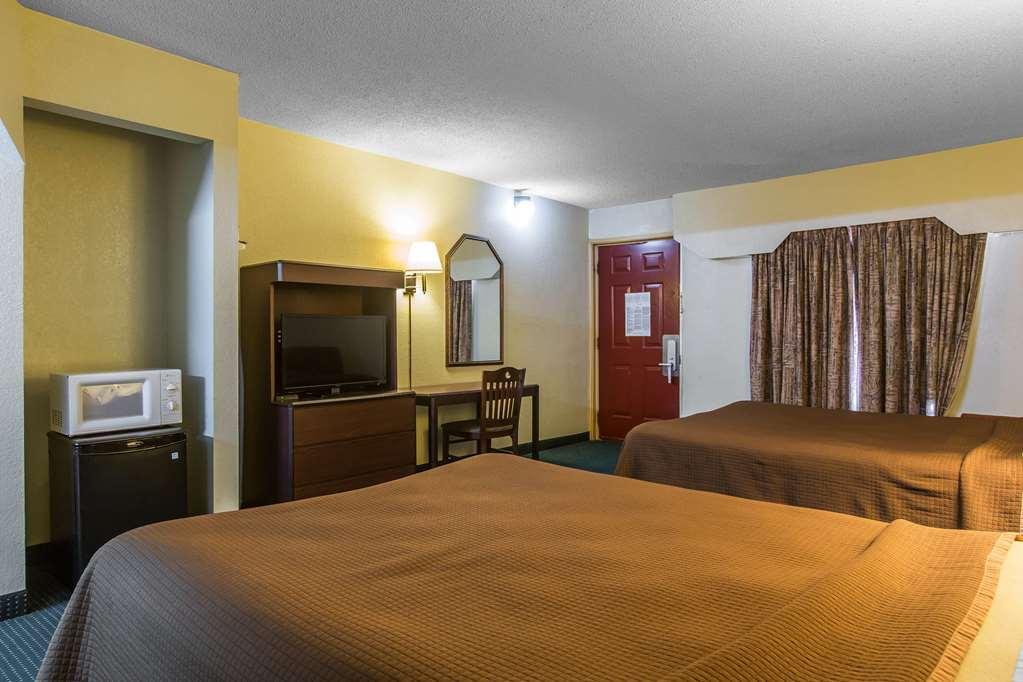 Rodeway Inn Marietta Room photo